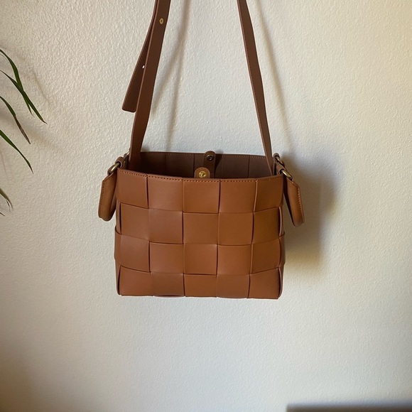 J.Mclaughlin Women’s Garance Woven Leather Handbag Crossbody Bag Tan Resortwear - Picture 8 of 14